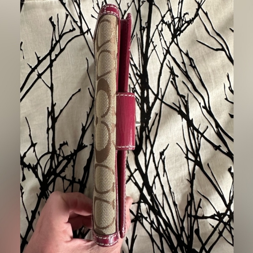 🎉Coach Signature Slim Jacquard Wallet canvas raspberry patent leather - Picture 4 of 8